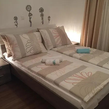 Apartment Leptir Podstrana Zewnętrze zdjęcie